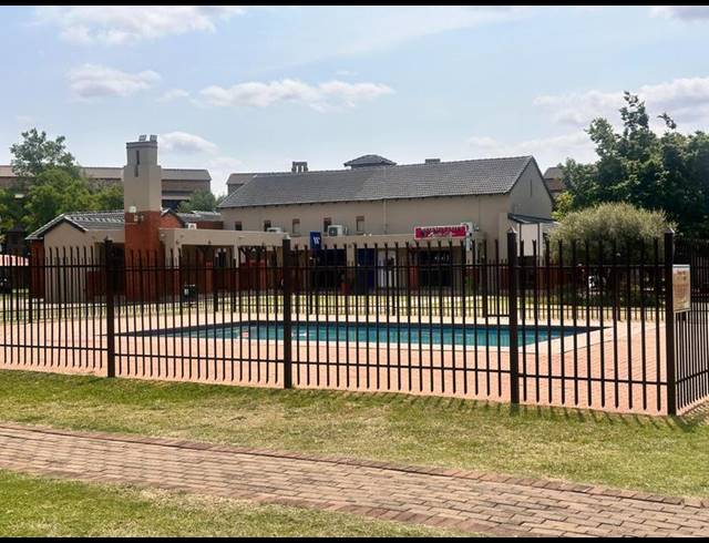 2 BEDROOM APARTMENT FOR SALE IN KARENPARK